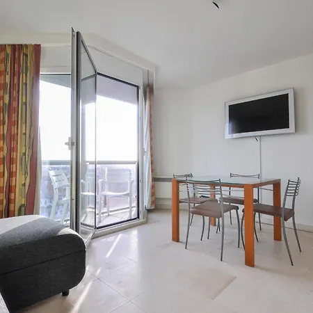 Zonnige Pied A Terre In Duinbergen *